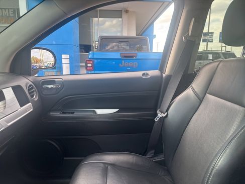 Used 2015 Jeep Compass High Altitude image 13