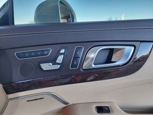 Used 2016 Mercedes-Benz SL 550 w/ Driver Assistance Package image 81