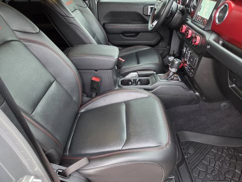 Used 2021 Jeep Gladiator Rubicon AWD/4WD image 13