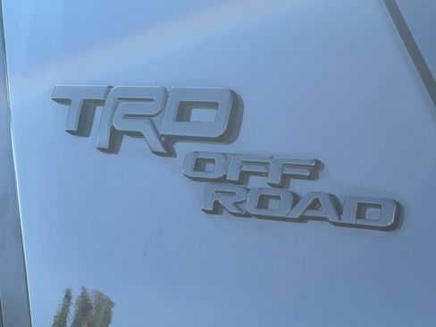 Used 2024 Toyota 4Runner TRD Off-Road Premium w/ Moonroof Package AWD/4WD image 21