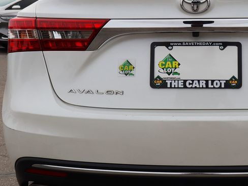 Used 2017 Toyota Avalon Limited w/ All Weather Liner Package FWD image 19