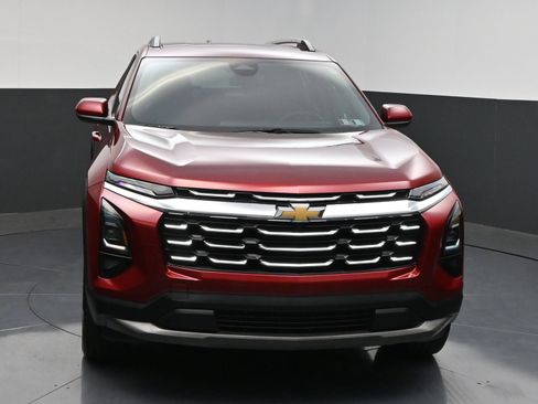 Used 2025 Chevrolet Equinox LT w/ Convenience Package II FWD image 2