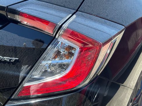 Used 2021 Honda Civic Sport image 17