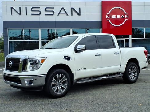 Certified 2017 Nissan Titan SL image 1