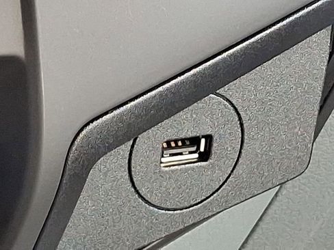 Used 2023 Ford F650 2WD Regular Cab Super Duty image 23