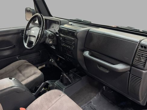 Used 2005 Jeep Wrangler X w/ Tire & Wheel Group (Ecco) image 22