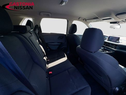 Used 2023 Nissan Rogue S FWD image 35