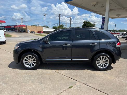 Used 2014 Lincoln MKX FWD w/ Equipment Group 101A image 4