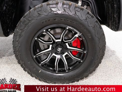 Used 2024 RAM 1500 Laramie AWD/4WD image 10