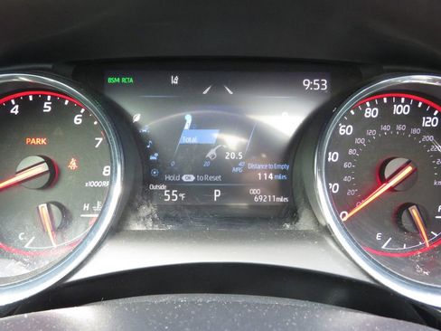 Used 2019 Toyota Camry XSE w/ Navigation Package FWD image 20