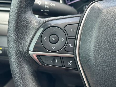 Used 2023 Toyota Camry LE image 32