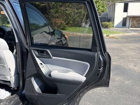 Used 2014 Subaru Forester 2.5i Premium w/ Popular Package #2 image 22