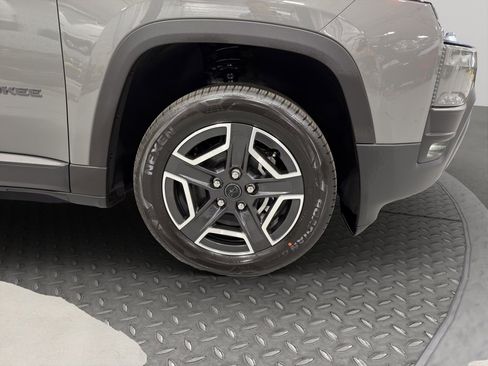 New 2026 Jeep Cherokee Laredo AWD/4WD image 14