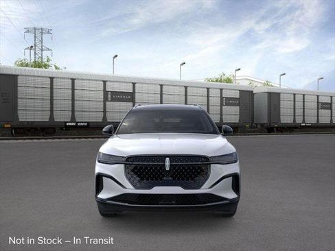 New 2025 Lincoln Nautilus Reserve w/ Jet Appearance Package image 6