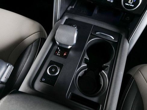 Used 2023 Land Rover Discovery S R-Dynamic image 12