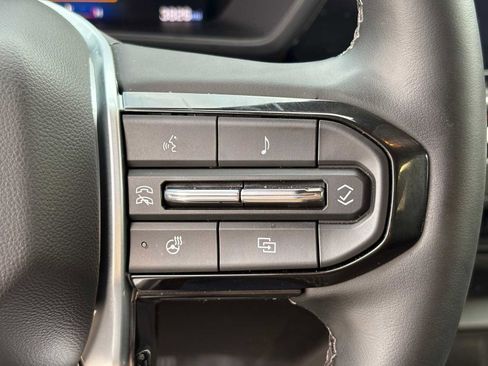 Used 2025 Chevrolet Colorado Trail Boss image 21