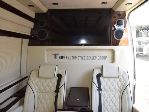 Used 2017 Mercedes-Benz Sprinter 2500 image 16