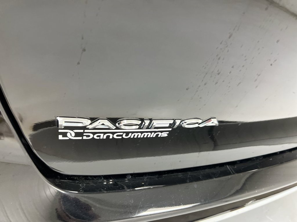 Used 2025 Chrysler Pacifica Select FWD image 26