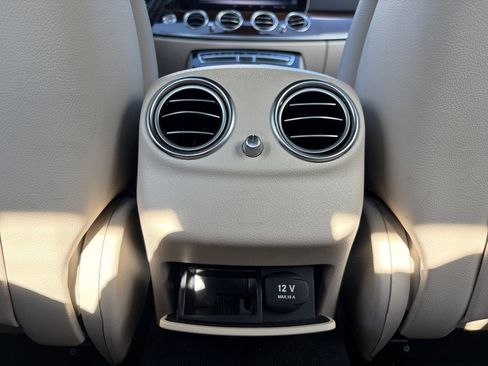 Used 2017 Mercedes-Benz E 300 4MATIC image 13