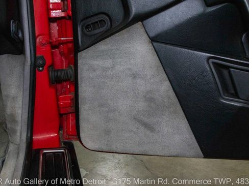 Used 1990 Cadillac Allante image 39