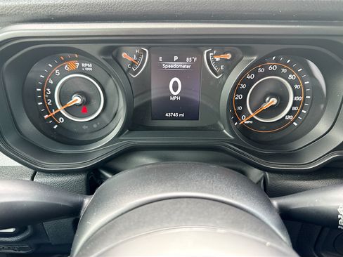 Used 2024 Jeep Wrangler Unlimited Sport AWD/4WD image 37