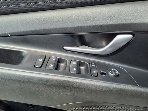 Used 2023 Hyundai Elantra SEL image 13