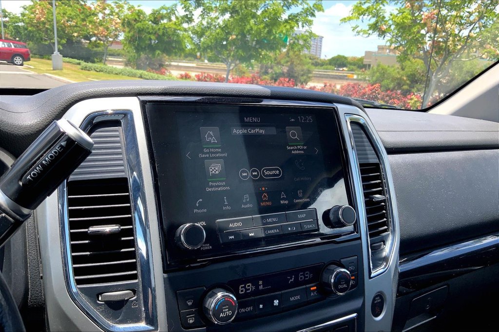 Used 2020 Nissan Titan SV w/ SV Convenience Package RWD image 31