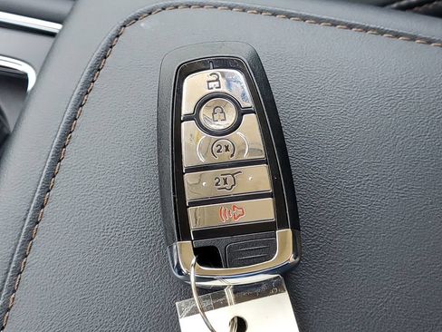 Used 2025 Lincoln Aviator AWD image 38