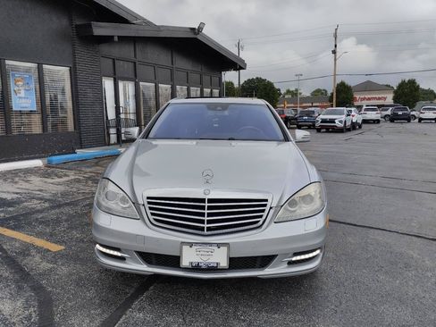 Used 2010 Mercedes-Benz S 550 4MATIC image 3