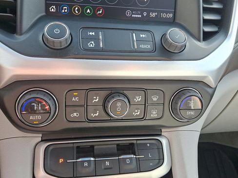 Used 2023 GMC Acadia SLE w/ Driver Convenience Package AWD/4WD image 18