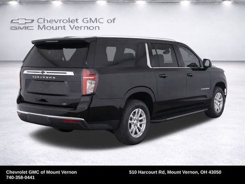 Used 2024 Chevrolet Suburban LT AWD/4WD image 4