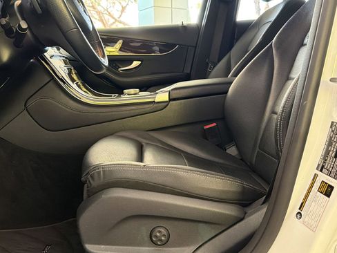 Used 2018 Mercedes-Benz GLC 300 image 5