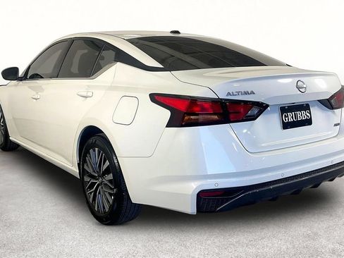 Used 2026 Nissan Altima 2.5 SV AWD/4WD image 14