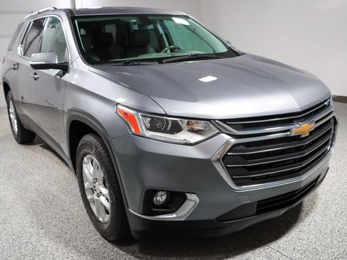 Used 2021 Chevrolet Traverse LT image 5