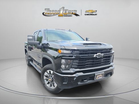 Used 2024 Chevrolet Silverado 2500 Custom w/ Custom Value Package AWD/4WD image 1