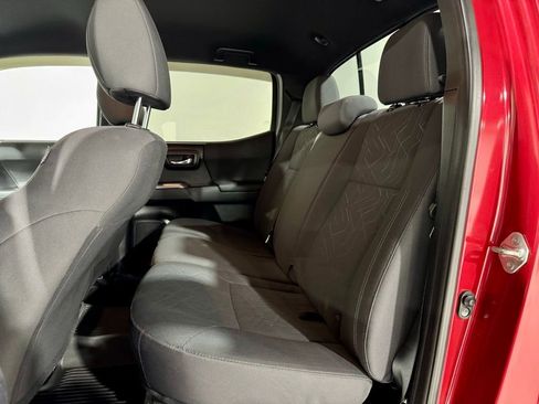 Used 2018 Toyota Tacoma TRD Off-Road image 25