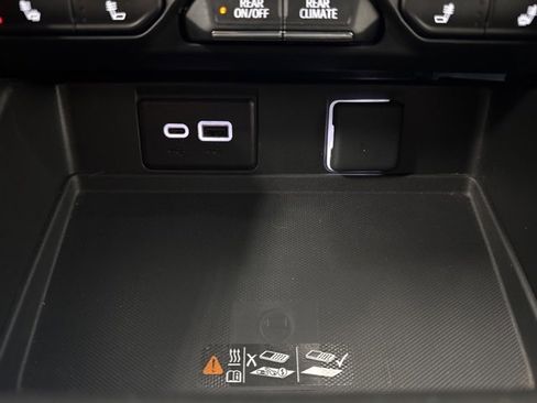 Used 2024 Chevrolet Suburban RST w/ Luxury Package image 22