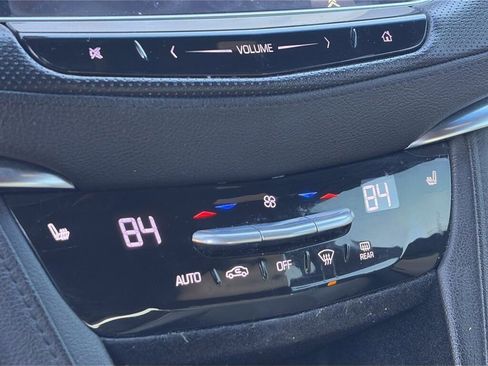 Used 2017 Cadillac XT5 Base image 14