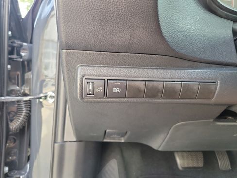 Used 2024 Toyota Corolla LE FWD image 8