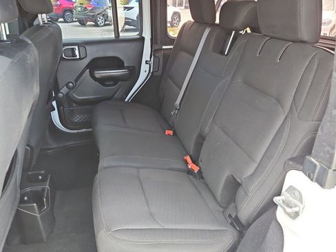 Used 2018 Jeep Wrangler Unlimited Sport AWD/4WD image 19
