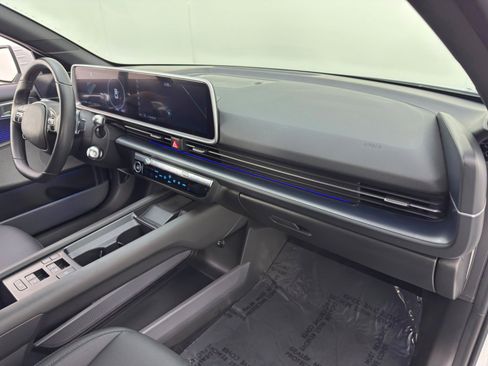 Used 2024 Hyundai Ioniq 6 SEL image 13