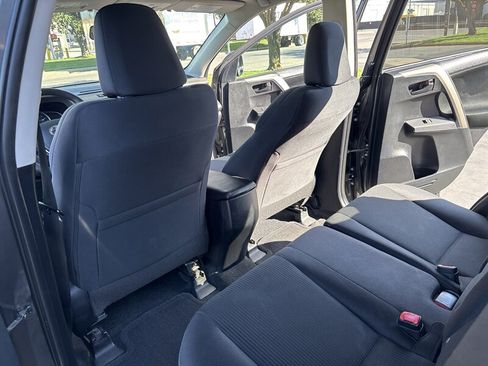 Used 2013 Toyota RAV4 XLE FWD image 28