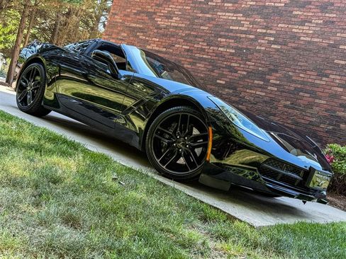 Used 2016 Chevrolet Corvette Stingray Coupe w/ Carbon Flash Badge Package RWD image 35