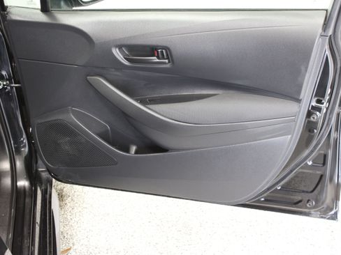Used 2026 Toyota Corolla LE FWD image 31