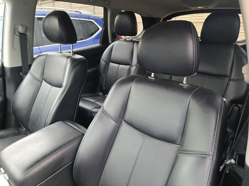 Used 2020 Nissan Pathfinder SL image 9