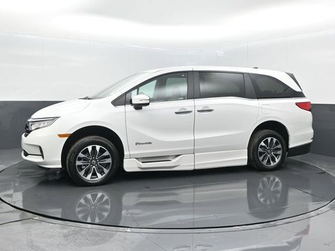 Used 2024 Honda Odyssey EX-L image 10