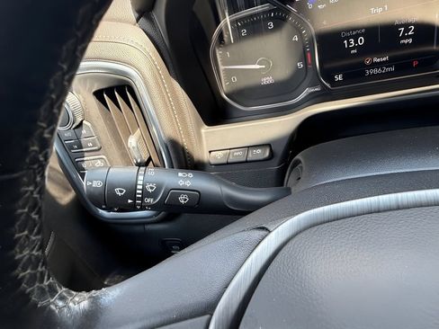 Used 2022 GMC Sierra 3500 Denali w/ Denali Ultimate Package AWD/4WD image 18