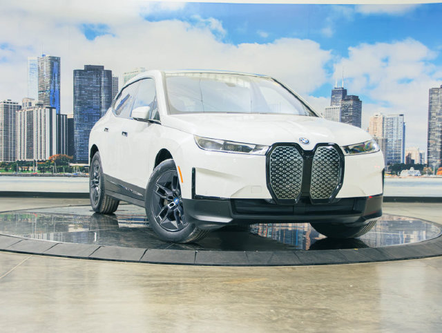Used 2024 BMW iX xDrive50 AWD/4WD image 1