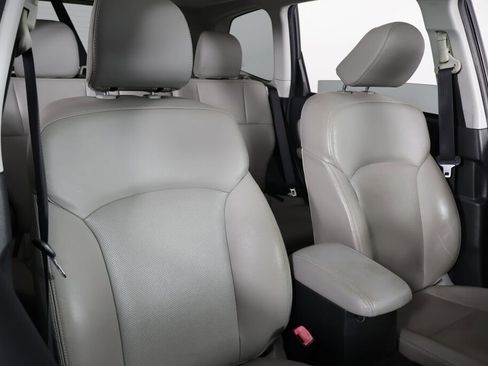 Used 2014 Subaru Forester 2.5i Limited image 27