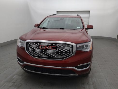 Used 2019 GMC Acadia Denali w/ Technology Package FWD image 15